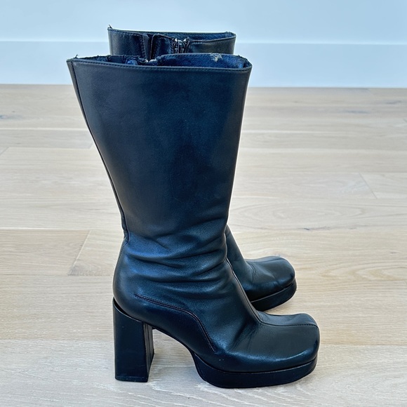 Vintage Guess Leather Boots - Picture 3 of 4